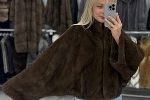 Нове надходження шубок фасону ФЛАЙ фото